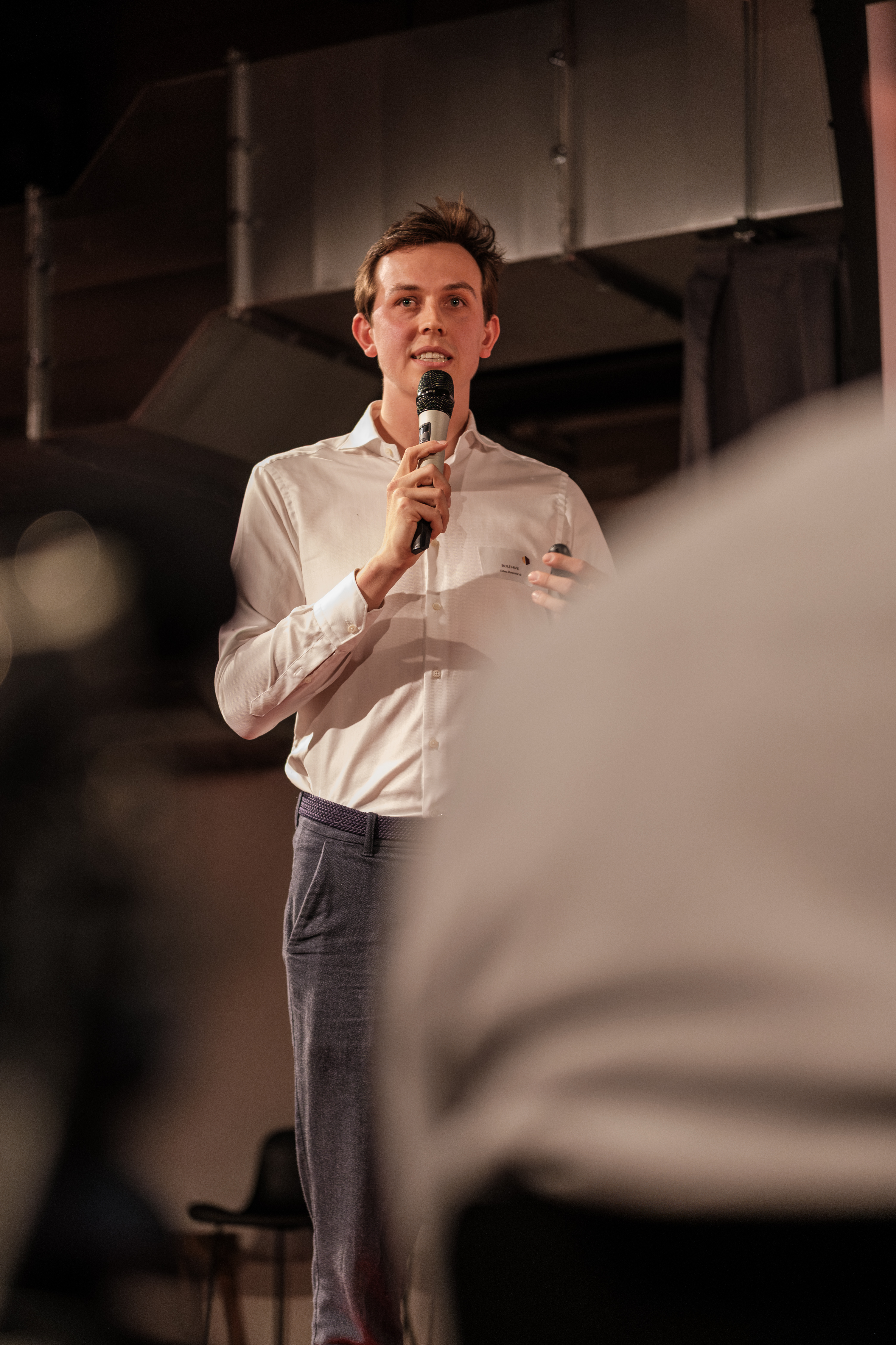 Spreker op het podium